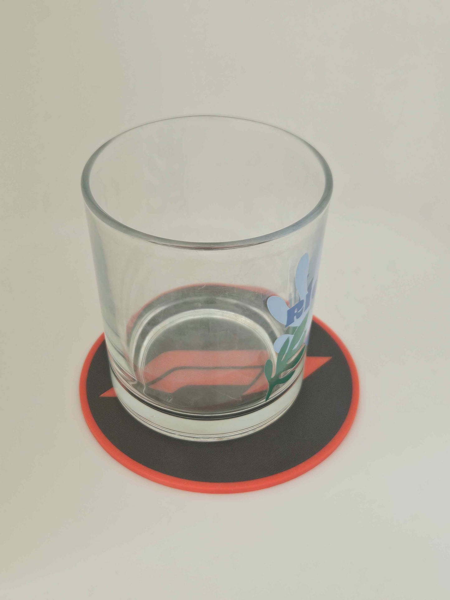 Set de 4 Sous-verres Formule 1 avec Support – Déco Bureau & Maison – Noir et Rouge