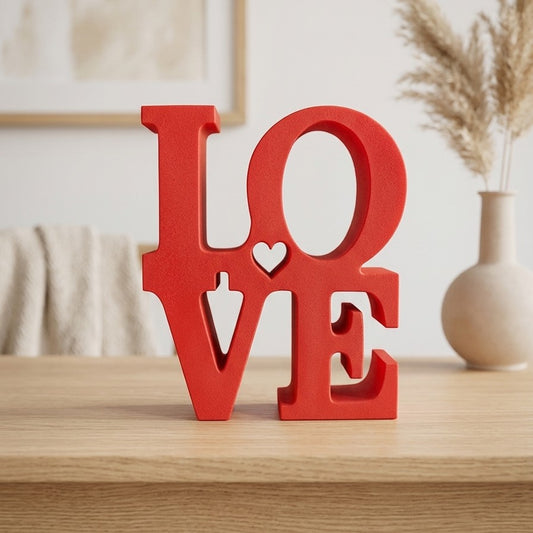 Sculpture LOVE rouge – pop art