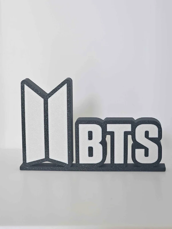 Logo BTS Design – Décoration Bureau K-Pop – Cadeau Idéal ARMY